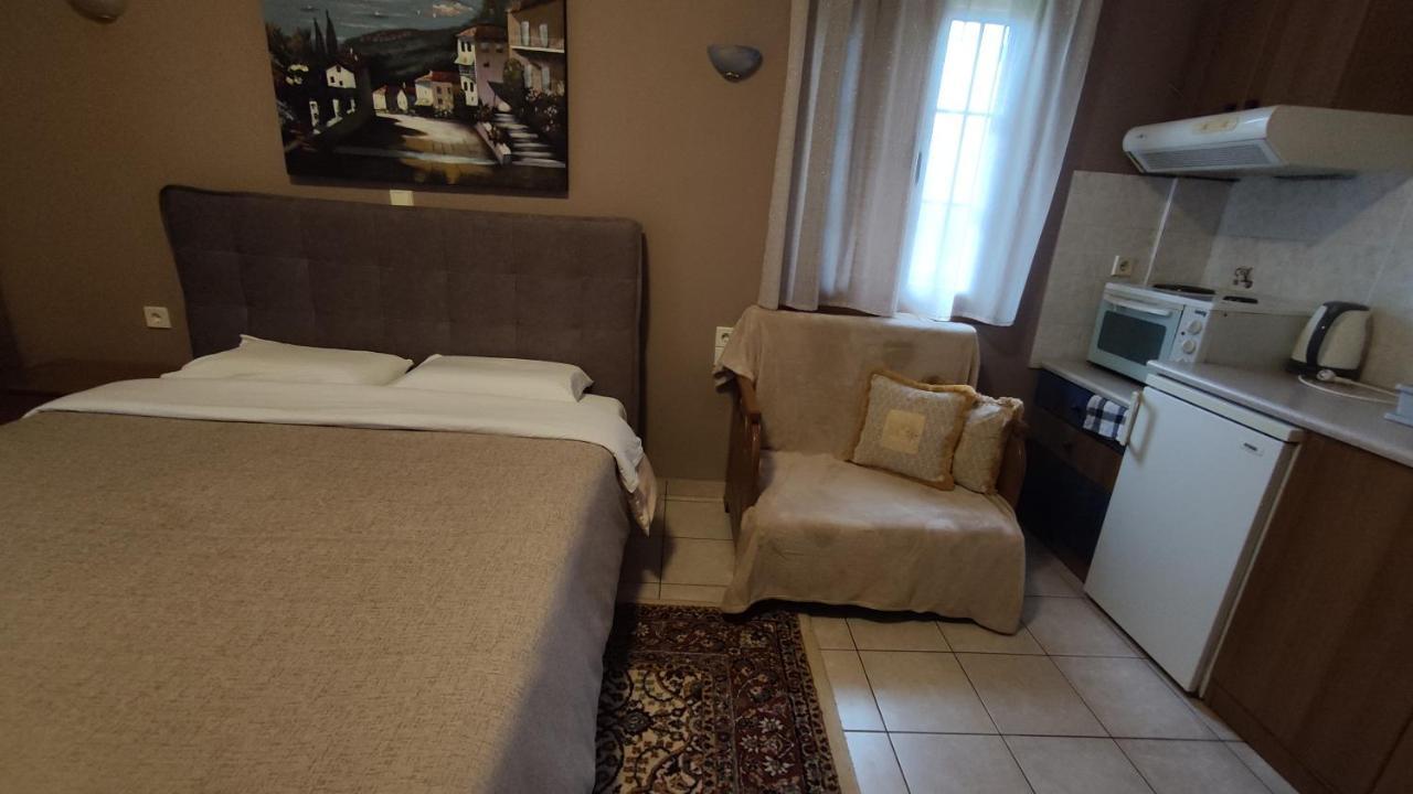 Zisis Garden Studios Yanya Dış mekan fotoğraf