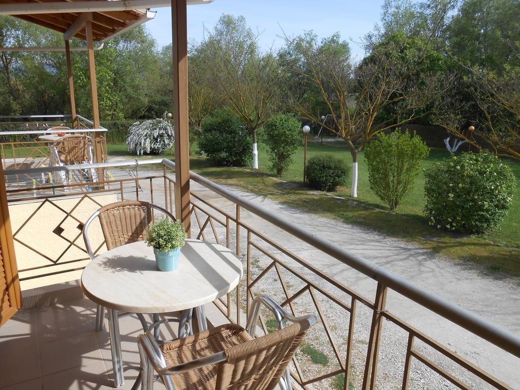 Zisis Garden Studios Yanya Dış mekan fotoğraf